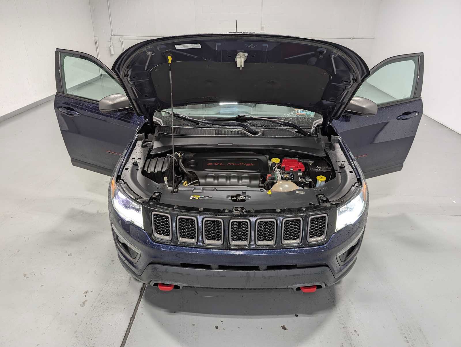 Used 2019 Jeep Compass Trailhawk w/ Cold Weather Group AWD/4WD image 13