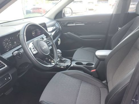 Certified 2024 Kia Seltos S FWD image 17
