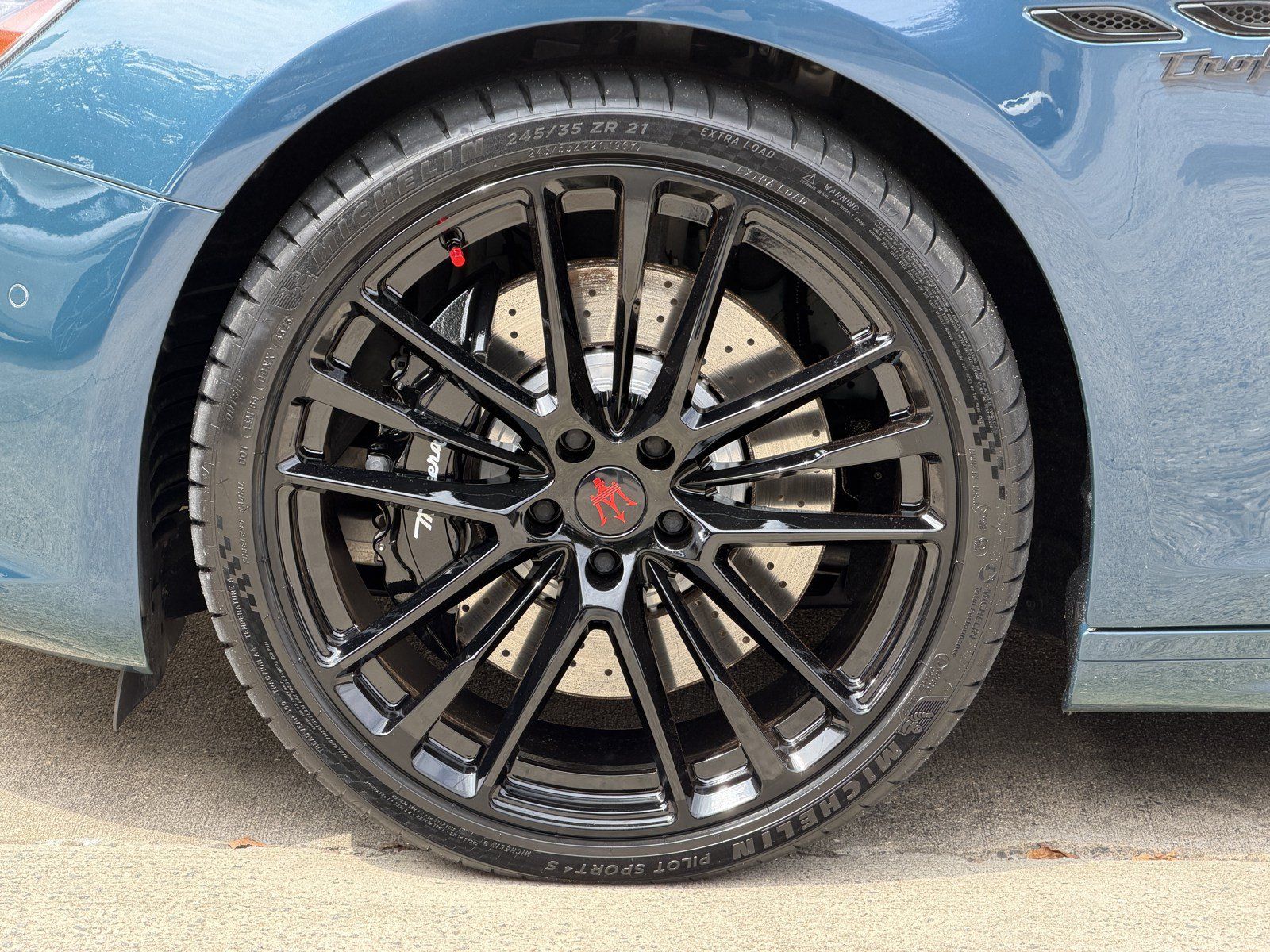 Used 2024 Maserati Ghibli Trofeo RWD image 13