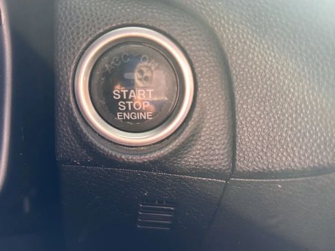 Used 2013 MAZDA MAZDA3 i Touring image 29