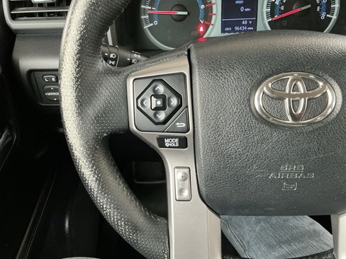 Used 2015 Toyota 4Runner SR5 image 12