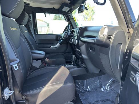 Used 2014 Jeep Wrangler Unlimited Sahara w/ Connectivity Group image 13