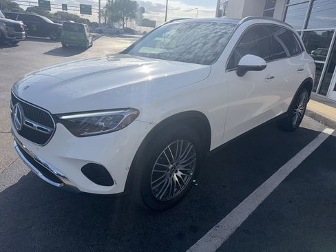 Used 2024 Mercedes-Benz GLC 300 4MATIC image 1