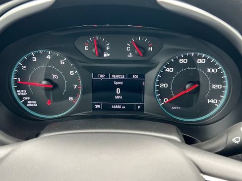 Used 2025 Chevrolet Malibu LT FWD image 17