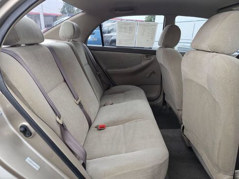 Used 2004 Toyota Corolla CE w/ Preferred Accessory Pkg FWD image 12
