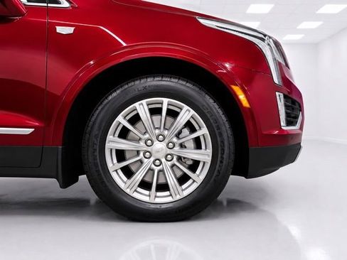 Used 2017 Cadillac XT5 Luxury w/ Driver Awareness Package AWD/4WD image 9
