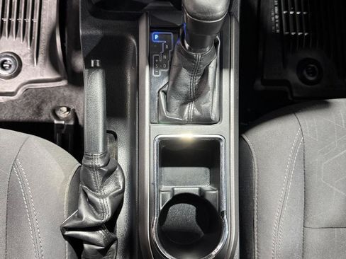 Used 2019 Toyota Tacoma TRD Sport AWD/4WD image 25