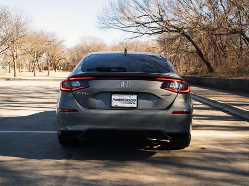 Used 2025 Honda Civic Sport image 8