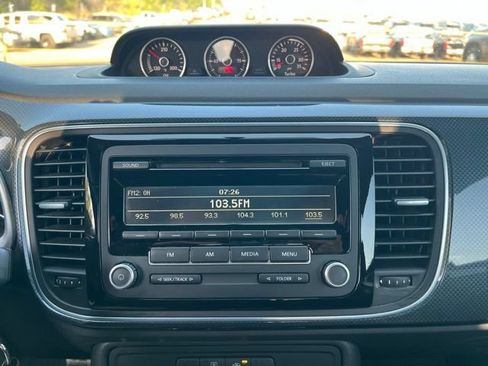 Used 2014 Volkswagen Beetle R-Line FWD image 16