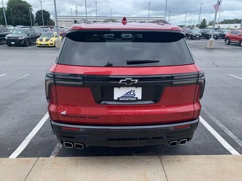 Used 2024 Chevrolet Traverse RS w/ LPO, Floor Liner Package image 5