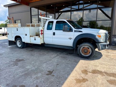 Used 2015 Ford F550 4x4 SuperCab Super Duty image 4