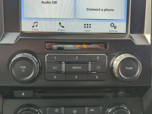 Used 2016 Ford F150 XLT w/ Equipment Group 302A Luxury image 20