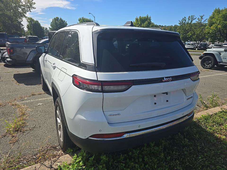 Used 2023 Jeep Grand Cherokee Limited AWD/4WD image 4
