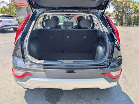 Used 2025 Kia Niro LX FWD image 30
