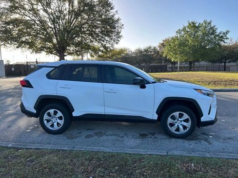 Used 2023 Toyota RAV4 LE image 6