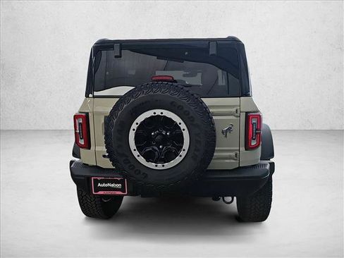 New 2025 Ford Bronco Badlands image 4