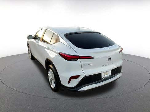 Used 2025 Buick Envista Preferred image 12