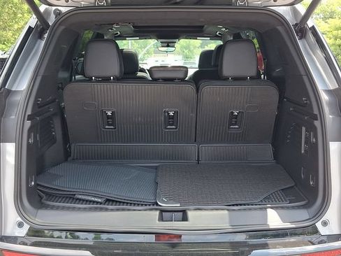 Used 2026 GMC Acadia Denali Ultimate w/ LPO, Floor Liner Package AWD/4WD image 31