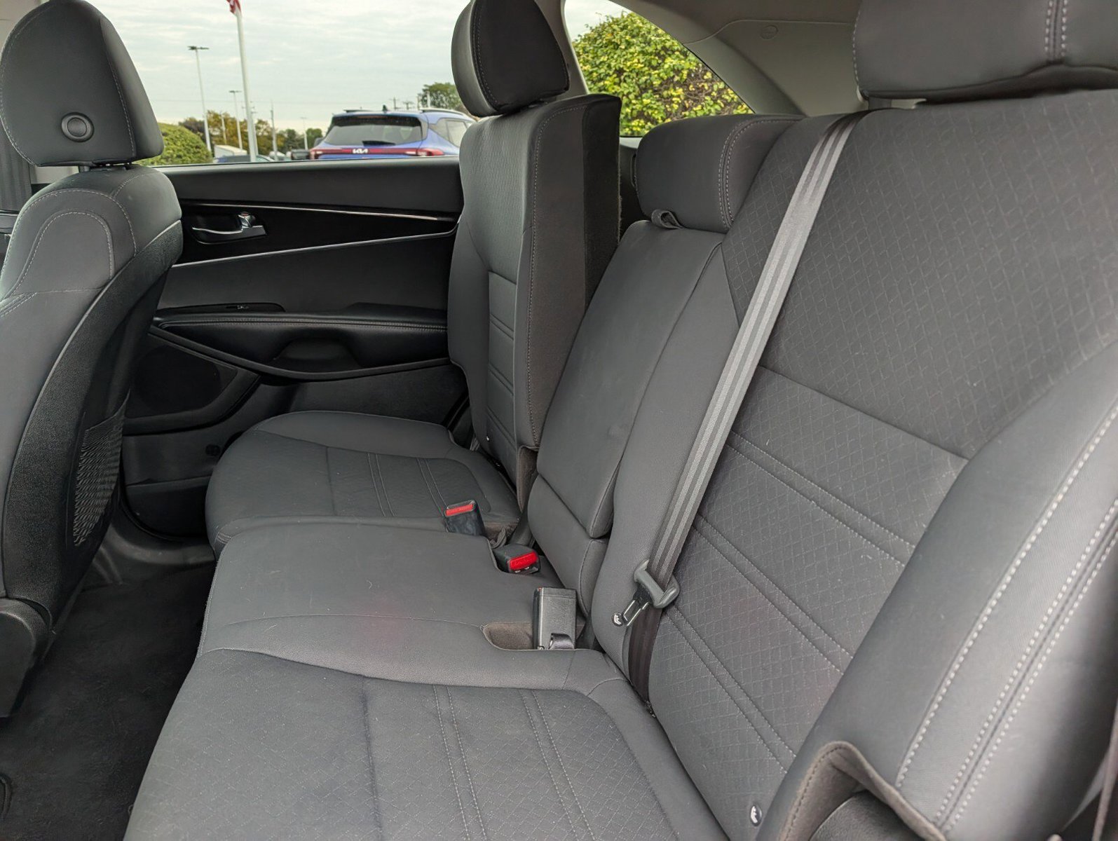 Used 2019 Kia Sorento AWD w/ LX Convenience Package image 19