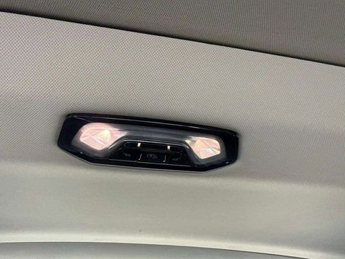 Used 2023 BMW X7 xDrive40i w/ Premium Package AWD/4WD image 23
