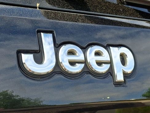 Certified 2016 Jeep Grand Cherokee Limited RWD image 31