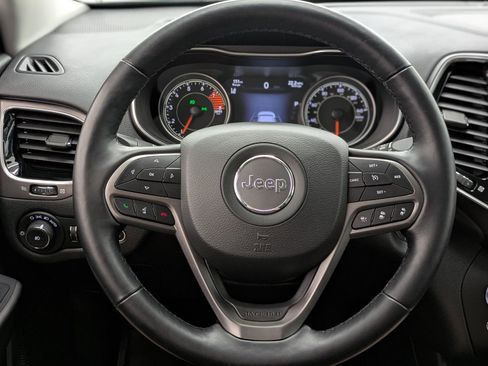 Used 2021 Jeep Cherokee Limited image 27