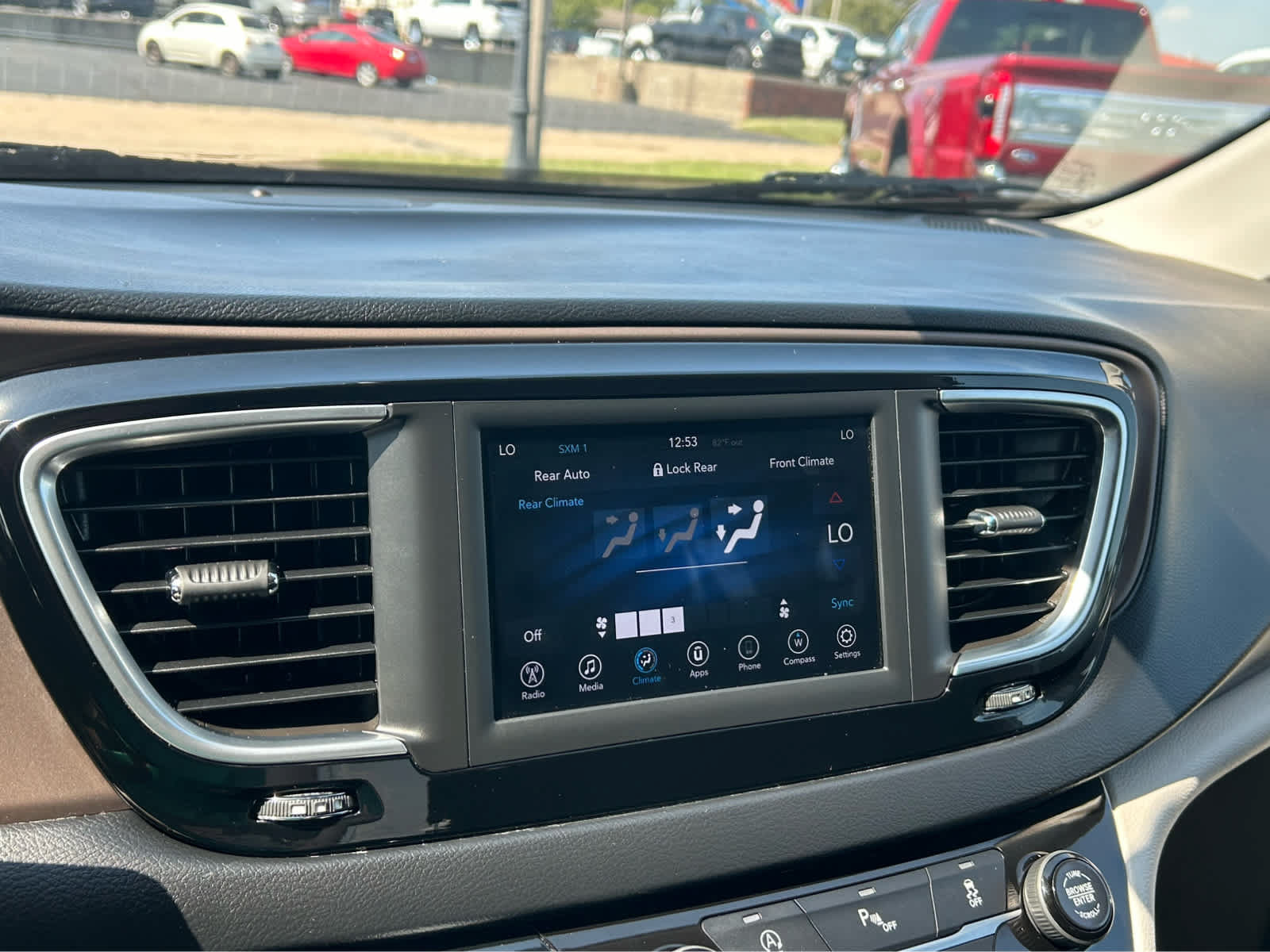 Used 2018 Chrysler Pacifica Touring Plus FWD image 37