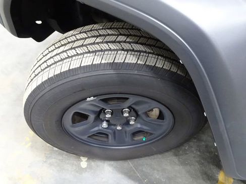 Used 2022 Jeep Wrangler Unlimited Sport image 41