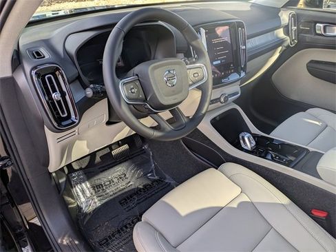 New 2026 Volvo XC40 B5 Ultra w/ Protection Package Premier image 8