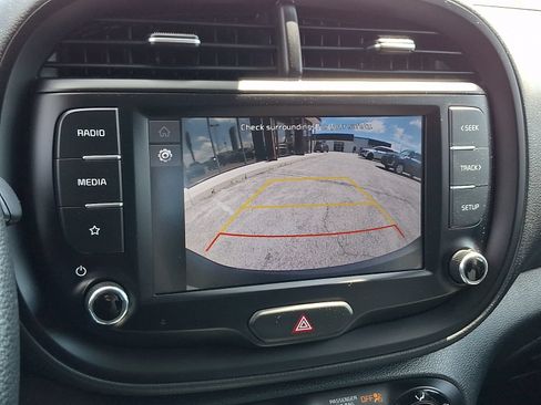 Used 2022 Kia Soul LX w/ Technology Package FWD image 18