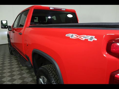 Used 2022 Chevrolet Silverado 2500 Custom w/ Custom Value Package AWD/4WD image 18