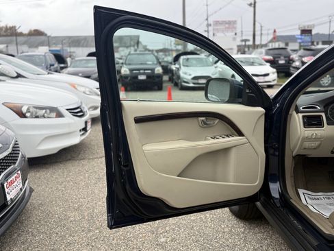 Used 2013 Volvo XC70 3.2 image 8