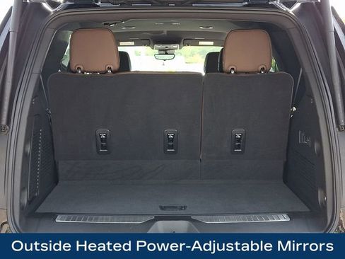 Used 2025 Chevrolet Tahoe High Country AWD/4WD image 30