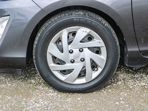 Used 2015 Toyota Prius C Four image 8