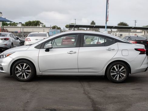 Used 2021 Nissan Versa SV image 6
