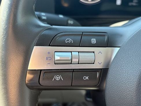 Used 2025 Hyundai Kona SEL AWD/4WD image 32
