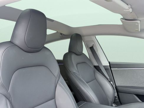 Used 2025 Tesla Model 3 Long Range RWD image 43