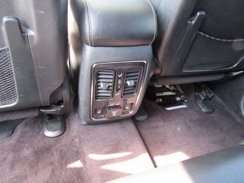 Used 2016 Jeep Grand Cherokee Limited image 27