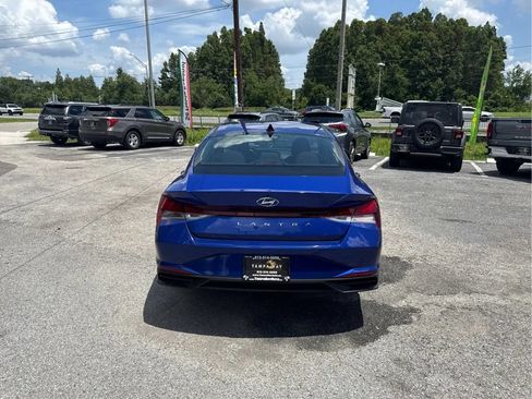 Used 2021 Hyundai Elantra SE FWD image 6