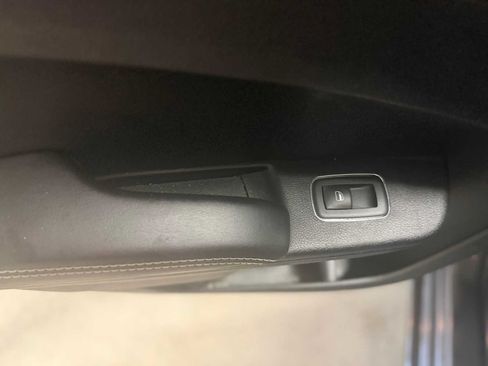 Used 2016 Chrysler 300 S RWD image 18