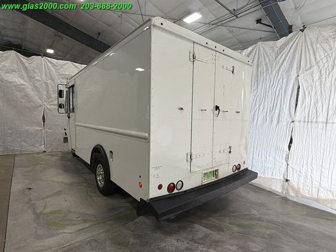 Used 2014 Ford E-350 and Econoline 350 Super Duty w/ A/C Prep Package RWD image 7