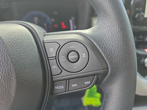 Used 2026 Toyota Corolla LE image 20