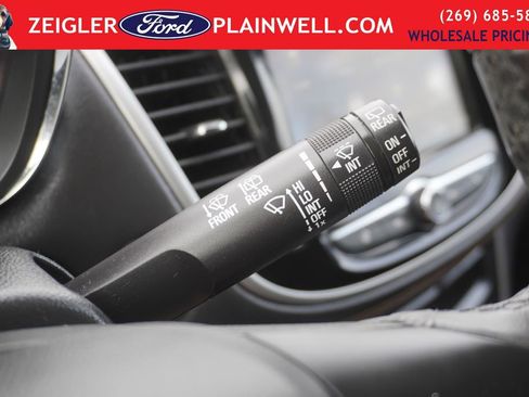 Used 2018 Chevrolet Trax LT w/ LT Convenience Package image 25