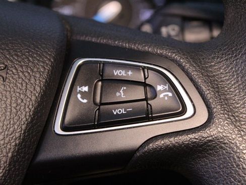 Used 2018 Ford Focus SE image 20