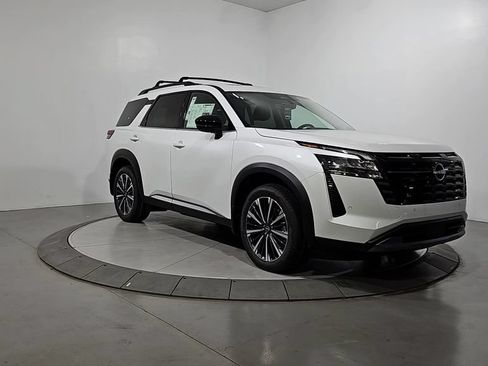 New 2026 Nissan Pathfinder Platinum AWD/4WD image 6