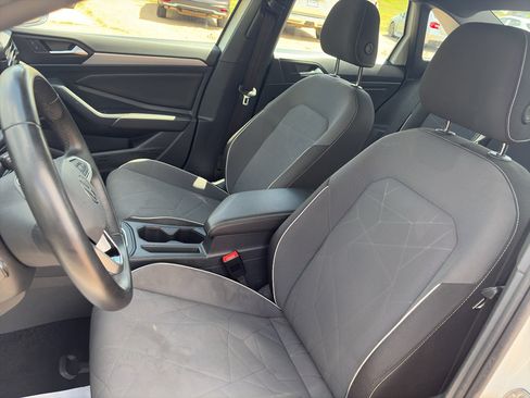 Used 2025 Volkswagen Jetta Sport FWD image 10