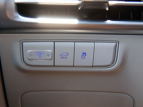 Used 2025 Hyundai Tucson SEL FWD image 17