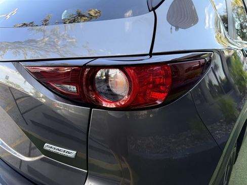 Used 2018 MAZDA CX-5 Touring w/ Preferred Equipment Package FWD image 12