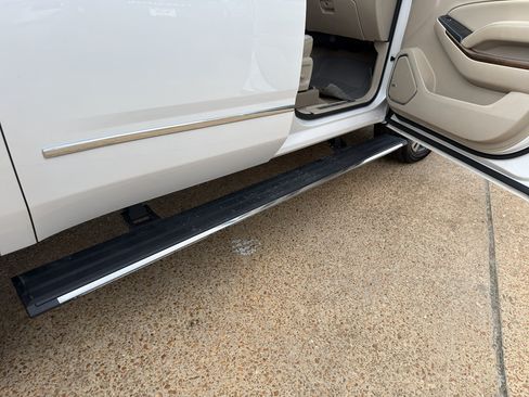 Used 2019 GMC Yukon XL Denali w/ Denali Ultimate Package RWD image 18