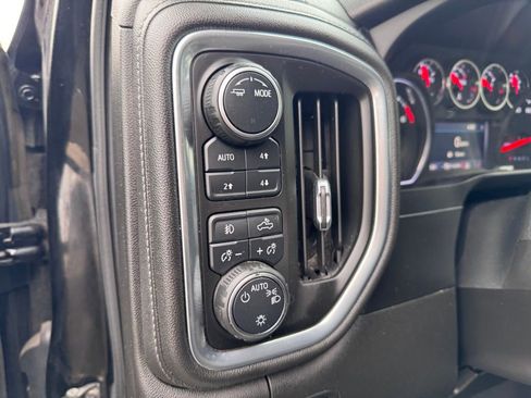 Used 2021 Chevrolet Silverado 1500 LT Trail Boss w/ Convenience Package II image 16